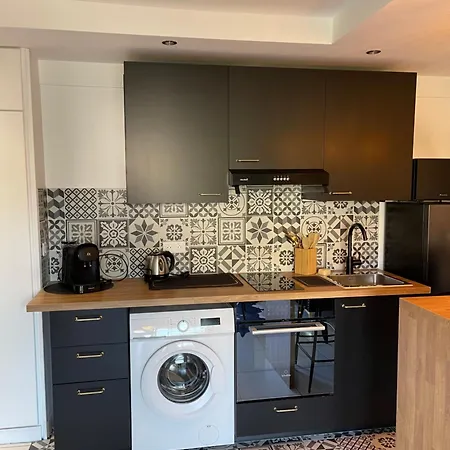 Au Calme Agreable 2 Pieces Balcon Vue Verdure Centre Lejlighed Le Cannet